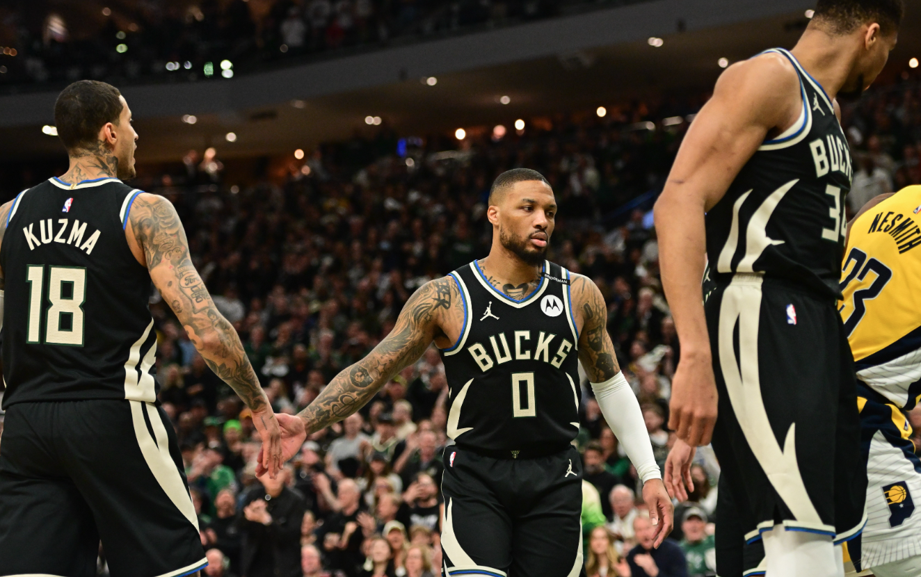 关于字母哥重返赛场，比赛局势复杂首场状态出色，切尔西观众沸腾！的信息